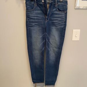 6 long American eagle jeans